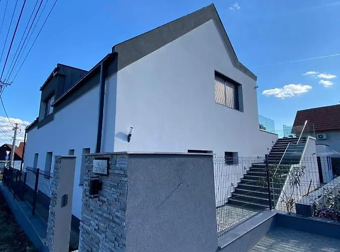 Villa Corner
