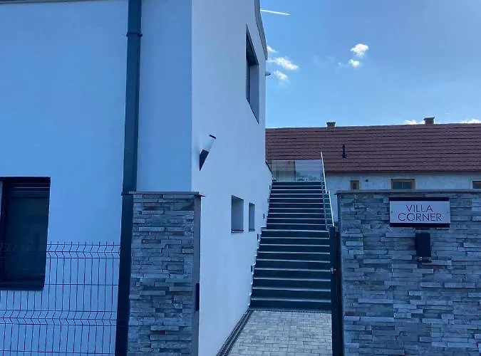 Villa Corner